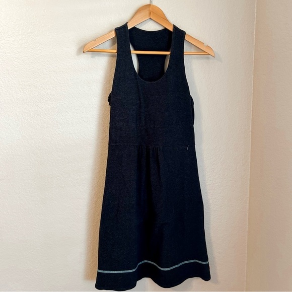 Lucy Dresses & Skirts - Lucy Razorback Active Gray Dress with Zippered Front Pocket, Size Small